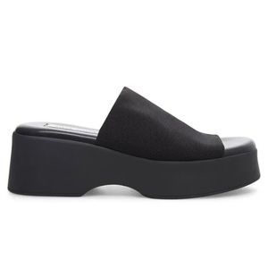 NEW Slinky30 Black Sandals by Steve Madden. Size 9.